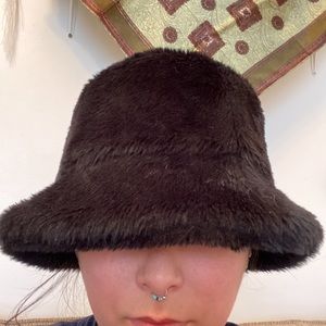 Steve Madden black fluff bucket bucket hat